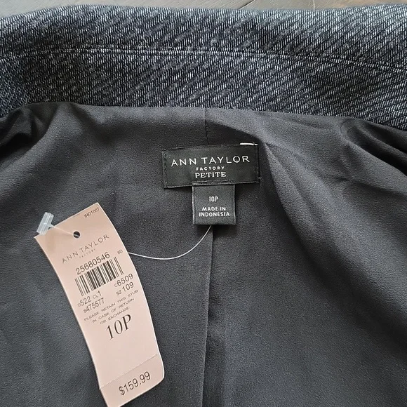 NWT Ann Taylor Factory Charcoal Gray Blazer, Size 10P - Picture 4 of 8